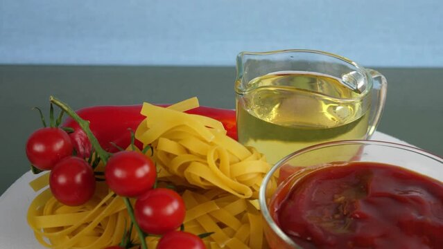 Fettuccine pasta and ingredients for its preparation