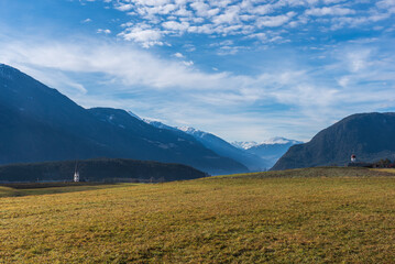 Blick vom Mieminger Plateau auf das Inntal in Tirol