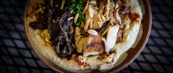 Hummus with Lamb and Chicken Shwarma