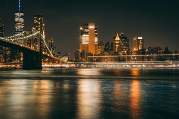 Obraz premium Brooklyn Bridge at Night
