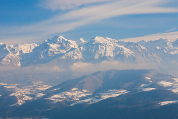 Fototapeta na wymiar Grenoble im Winter, Haute-Savoie, Frankreich