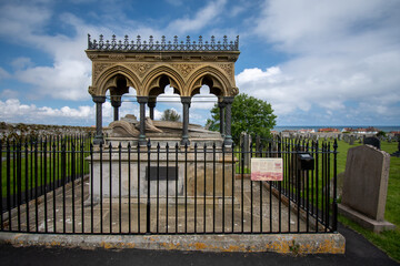 Obraz premium Monument to Grace Darling at St Aidan's Church, Bamburgh, UK