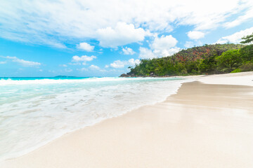White sand and turquoise water in Anse Georgette beach
