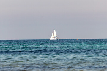 Obraz premium sailboat on the sea