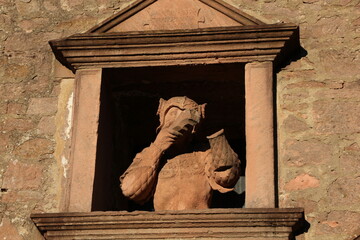 Steinerner Armbrustsch&uuml;tze der Burg Breuberg im Odenwald