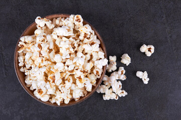 Obraz na płótnie Canvas Popcorn in bowl food