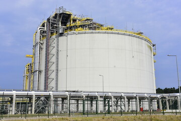 Terminal LNG, magazyn gazu ziemnego, Gazoport Świnoujście - obrazy, fototapety, plakaty