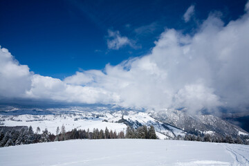 Fototapeta na wymiar Winter landscape with snow from Asiago upland