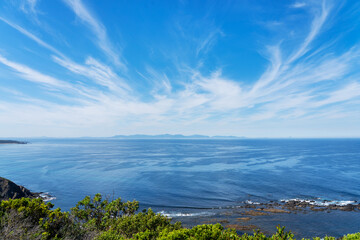 Obraz premium view of the sea from the hill