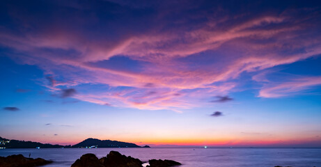 Fototapeta premium Beautiful nature Majestic sunrise or sunset sky landscape,Amazing light of nature cloud sky and blurred cloud,Colorful color nature sky sunset or sunrise cloud over sea amazing background