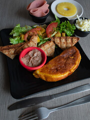omelette hawiano
