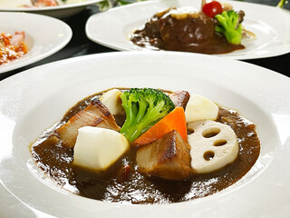 ポークと温野菜のカレーソース