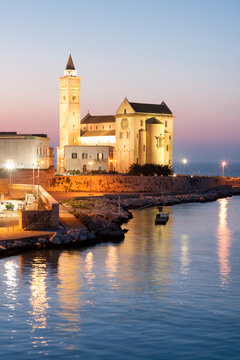 Trani. Veduta della Basilica Cattedrale Beata Maria Vergine Assunta 
