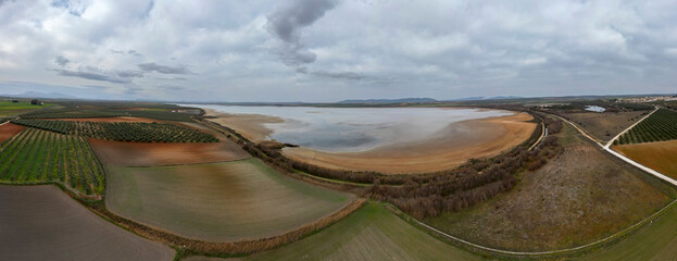 paisaje de la laguna de fuente de piedra en un día lluvioso y gris, Andalucía © Antonio ciero