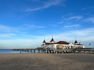 Fototapeta premium Ostsee, Usedom – Seebrücke Ahlbeck