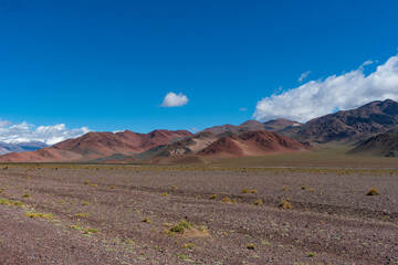 Montaña de colores en la ruta de los seismiles, Fiambala, Catamarca, Argentina