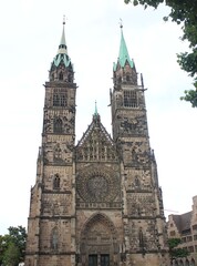 Fototapeta na wymiar St. Lorenz Church in Nuremberg, Germany