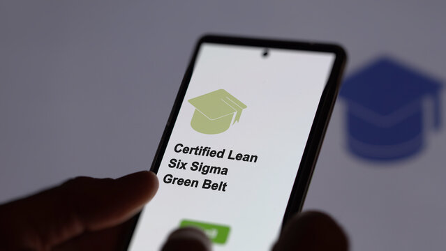 Certified lean Six Sigma green belt program. A student enrolls in courses to study, to learn a new skill and pass certification. Text in English
