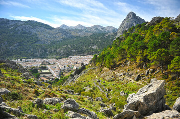Fototapeta na wymiar White village of Grazalema, scenic view of one of the most beautiful towns in Spain. Sierra de Grazalema Natural Park. Natural parks of Andalusia