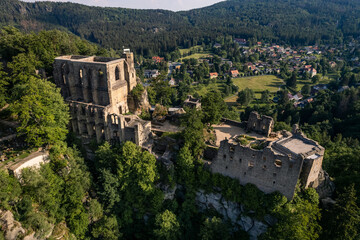 Fototapeta na wymiar Ruins of castle Oybin in Germany