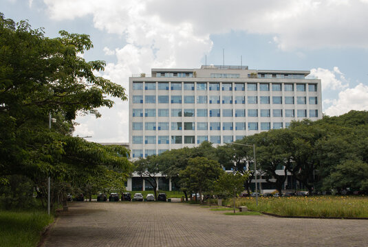 Front view of the University of S&atilde;o Paulo Rectorate building, university town in Sao Paulo, Brazil -  Pr&eacute;dio da Reitoria da Universidade de S&atilde;o Paulo (USP), Cidade Universit&aacute;ria (CUASO), Brazil