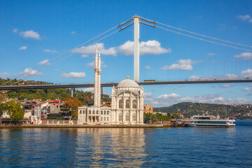 Fototapeta na wymiar Ortakoy mosque on the shore of Bosphorus in Istanbul, Turkey