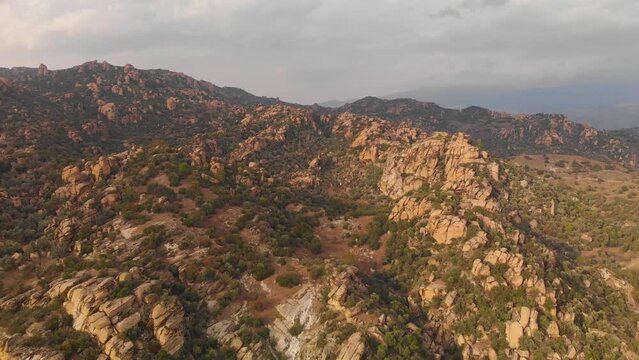 The rocks found in the G&ouml;kbel valley, located in the triangle of Milas and Yatağan in Muğla and &Ccedil;ine district in Aydın. The youngest are 15 million years old and the oldest are interesting rocks estim