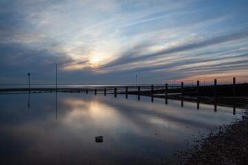 Fototapeta na wymiar Winter sunset on Westcliff beach, Essex, England, United Kingdom