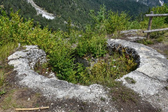 Fort Hensel, Fort, Werk, Festung, Stellung, Vergangenheit, Krieg, Mahnmal, &Ouml;sterreich-Ungarn, Ruine, Lost Place, Bauf&auml;llig, Monarchie, K&K, Verteidigung, Verteidigungssystem, Malborghetto, Malborgeth,