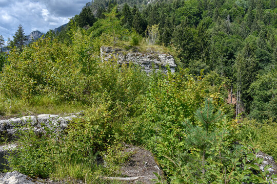 Fort Hensel, Fort, Werk, Festung, Stellung, Vergangenheit, Krieg, Mahnmal, &Ouml;sterreich-Ungarn, Ruine, Lost Place, Bauf&auml;llig, Monarchie, K&K, Verteidigung, Verteidigungssystem, Malborghetto, Malborgeth,