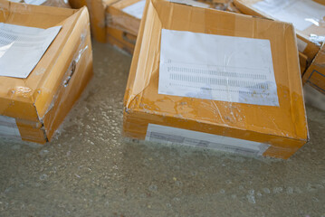 Recycling from used paper with a spinning process in a metal tank until it is pulp.