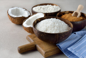 Natural coconut shavings