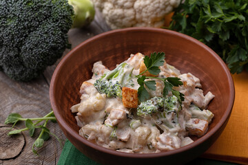 cauliflower in sauce with fried tofu cheese