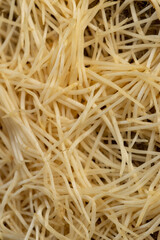 A large number of pea roots are light yellow