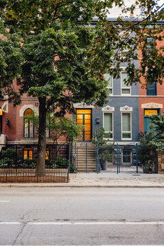 Chicago townhouse, street scene, Lincoln Park, Illinois on a summer day