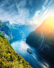 Breathtaking view of Sunnylvsfjorden fjord and famous Seven Sisters waterfalls, near Geiranger village in western Norway. - obrazy, fototapety, plakaty