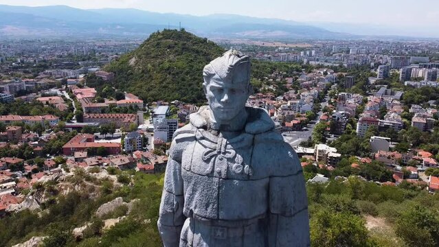 A monument to soldiers. Monument to Soviet soldiers in Kiev. Drone video. A monument over the city. A work of art. The ancient buildings of Kiev. 