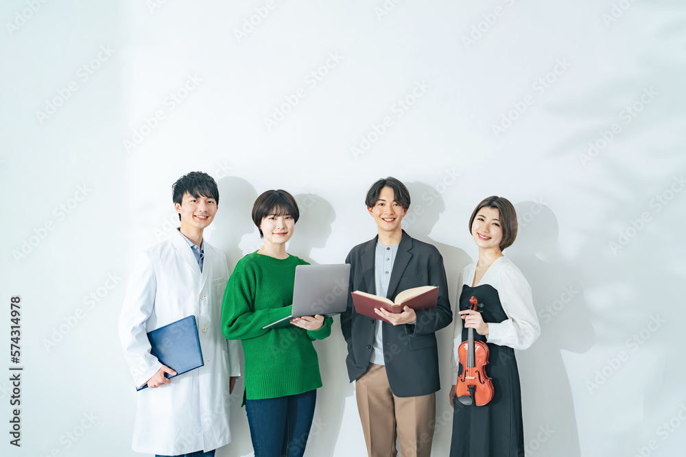 Aufkleber 様々な学部の大学生・専門学校生のグループ　文系　理系　芸術系　it系