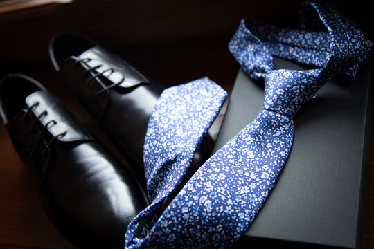 corbata y zapatos de boda