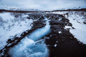 Brúarfoss Bruarfoss Wasserfall Langzeitaufnahme im Winter Landscape Querformat
