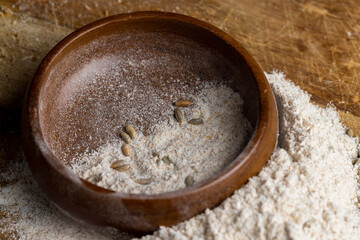 Wheat flour with bran for cooking bread