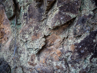 imagen detalle textura pared de piedra con distintas profundidades y colores 