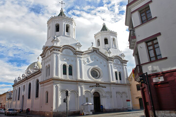 Fototapeta na wymiar San Cenaculo Church in Cuenca, Ecuado