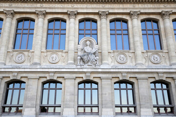 Fototapeta na wymiar Parisian building. France.