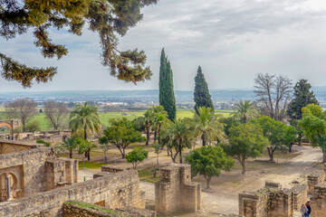 Obraz premium CORDOVA, SPAIN - FEBRUARY 12, 2023: The ruins of Medina Azahara, a fortified Arab Muslim medieval palace-city near Cordova, Spain on February 12, 2023