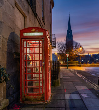 walking around Bath historic city centre at dawn © Gail Johnson