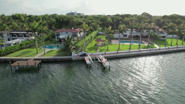 4K Drone shot of Morningside in Miami