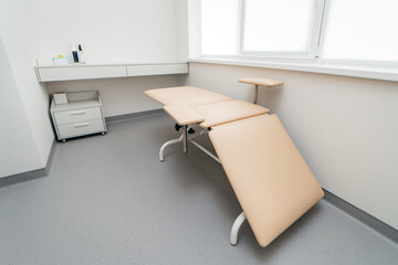Preparatory chair for the patient before surgery