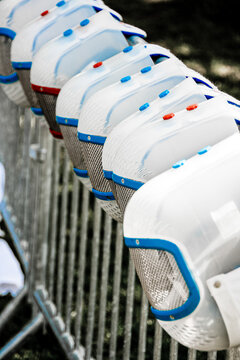 Cascos de esgrima blancos