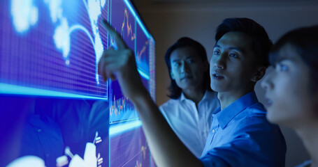 Stock market analyst © ryanking999